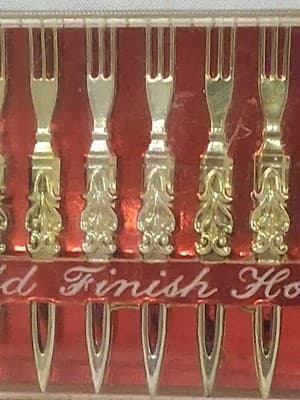 Vintage Tiki-Style Gold Finish Hors D'oeuvre Pick Fork Set - Thumbnail 5