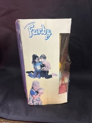 Vintage 1999 FURBY KB Toys Special Limited Edition Statue of Liberty Box Issues - Thumbnail 5