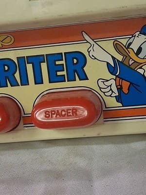VINTAGE ILLCO MICKEY MOUSE JR TYPEWRITER TOY DONALD DUCK HONG KONG MADE - Thumbnail 8