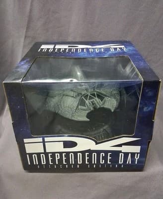 Independence ID4 Attacker Edition figure and Blu-ray BNIB Sealed