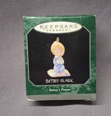 Hallmark “Betsey’s Prayer” 1998 Miniature Keepsake Ornament Vintage QXM4623 NIB