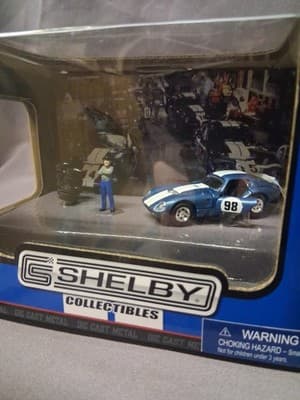 SHELBY COLLECTIBLES '65 SHELBY COBRA"DAYTONA"COUPE 1/64 Scale With Figure Ect - Thumbnail 3