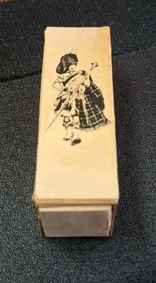 1970'S DEWARS WHITE LABEL SCOTCH BOX OF WOODEN 2 INCH LONG STICK MATCHES - Thumbnail 2