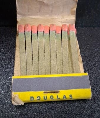 1950’s Douglas Pinup Girl Matchbook Come And See Us! - Thumbnail 3