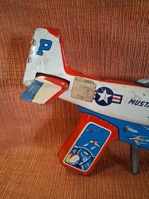 VINTAGE TN P-51 MUSTANG TIN TOY,SPARK EMITING*MOVING PROP!GIFT,USAF,METAL,1960s! - Thumbnail 2
