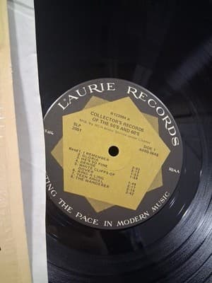 Collector's Records of The 50's & 60's - Laurie Records 12" Vinyl LP 1969 - Thumbnail 5