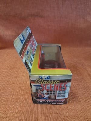 Road Champs Classic Scenes 1956 Ford F100 Truck Mobil Gas Gas Pump 1/43 Sc - Thumbnail 5