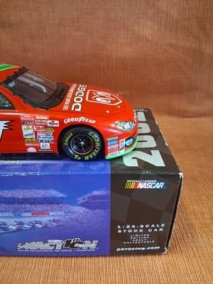 2002 Jeremy Mayfield 19 Dodge Intrepid R/T NASCAR Action Racing Car - Thumbnail 2