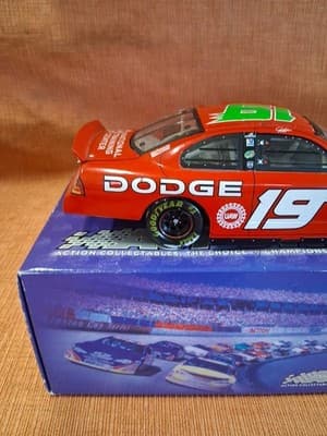 2002 Jeremy Mayfield 19 Dodge Intrepid R/T NASCAR Action Racing Car - Thumbnail 3