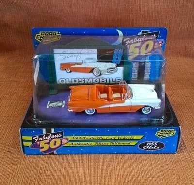 NIB Road Champs Fabulous 50s Die Cast 1955 Oldsmobile & Billboard 1/43 Scale