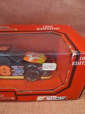 1/24 #28 DAVEY ALLISON TEXACO HAVOLINE '93 EDITION THUNDERBIRD RACING CHAMPIONS - Thumbnail 4