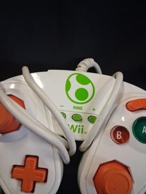 Nintendo Wii / Wii U Yoshi Wired Fight Pad Classic Controller GameCube Layout - Thumbnail 3