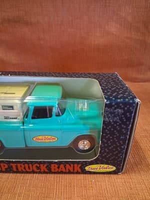 Vintage UnOpened Die-Cast ERTL 1955 GM Pickup Truck Bank True Value 1/25 Scale - Thumbnail 3