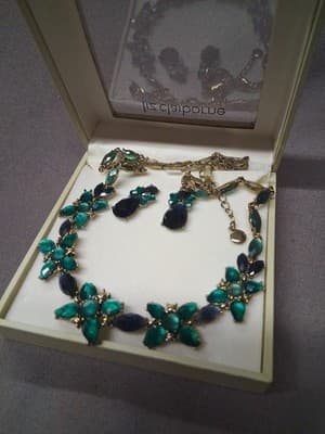 NIB Liz Claiborne Gold Tone Rhinestone Green Floral Black Necklace Earring Set - Thumbnail 3