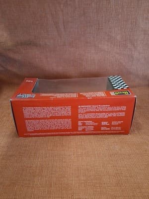 REVELL 8752 SNICKERS BRAND FORD THUNDERBIRD #8 1:24 SCALE DIECAST COLLECTIBLE - Thumbnail 5