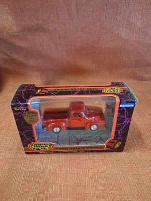Road Champs FORD TRUCK SERIES 1956 F-100 Red 1:43 - Thumbnail 2