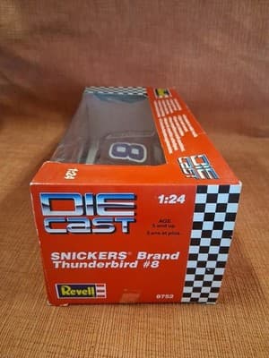 REVELL 8752 SNICKERS BRAND FORD THUNDERBIRD #8 1:24 SCALE DIECAST COLLECTIBLE - Thumbnail 6