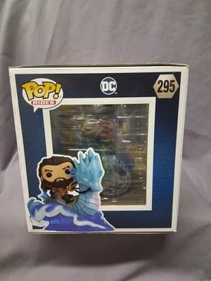 Funko Pop! Rides Deluxe: DC Universe - Aquaman and Storm #295 - Thumbnail 3