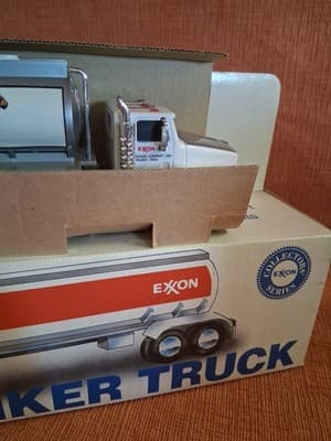 Exxon Tanker Toy Truck "Rely on the Tiger" Head/Tail Lights light up - Horn, etc - Thumbnail 7