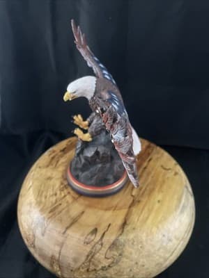 Bradford Exchange “ United We Stand” American Flag Eagle Sculpture - Thumbnail 6