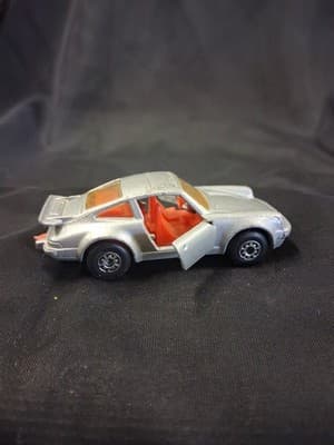 Matchbox Lesney Superfast No. 3 Porsche 911 Turbo Silver w/Red Interior 1:64 VTG - Thumbnail 4