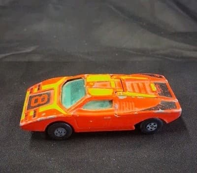 OLD DIECAST LESNEY MATCHBOX SUPERFAST NO. 27 LAMBORGHINI COUNTACH ENGLAND