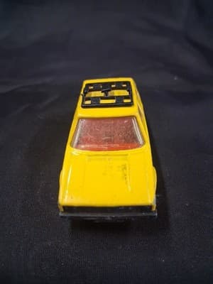 Matchbox Lesney Superfast VW Golf Mk1 1976 Rare Yellow - Thumbnail 2