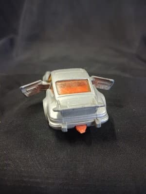 Matchbox Lesney Superfast No. 3 Porsche 911 Turbo Silver w/Red Interior 1:64 VTG - Thumbnail 3