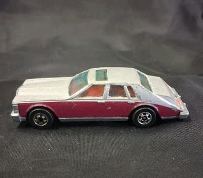 Hot Wheels Cadillac Seville Maroon/Silver 1980 Hong Kong
