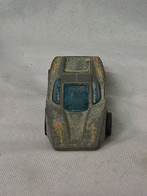 VINTAGE 1974 HOT WHEELS LARGE CHARGE REDLINE SILVER WITH BLUE WINDOWS CAR AS IS - Thumbnail 2
