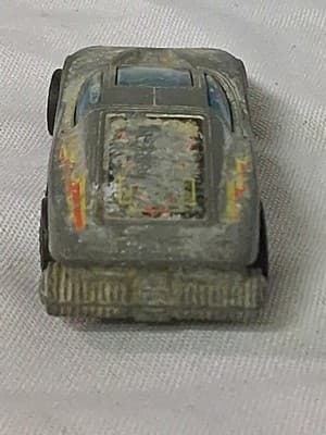 VINTAGE 1974 HOT WHEELS LARGE CHARGE REDLINE SILVER WITH BLUE WINDOWS CAR AS IS - Thumbnail 6
