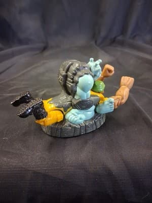 1998 Butch & Freakenstein 4.25" Burger King Movie Action Figure Small Soldiers - Thumbnail 2