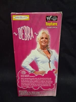 1999 WWF Debra Toyfare Exclusive Jakks Pacific Collector Figure - Thumbnail 3