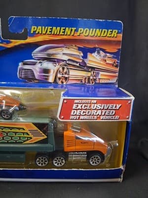 New 2001 Hot Wheels Pavement Pounder Stealth Team 47036 - Thumbnail 3