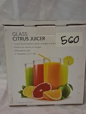 BNIB Hic Kitchen Clear Glass Hand Juicer Citrus Reamer w Pour Spout Handle New - Thumbnail 2