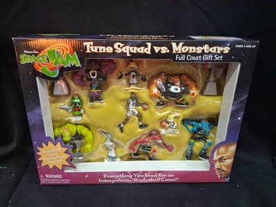 Space Jam Tune Squad vs Monstars Full Court Gift Set Michael Jordan Sealed NIB - Thumbnail 2