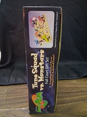 Space Jam Tune Squad vs Monstars Full Court Gift Set Michael Jordan Sealed NIB - Thumbnail 9