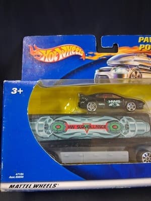 2000 Hotwheels Pavement Pounder HW Survelliance Semi Truck & Exclusive Car - Thumbnail 2