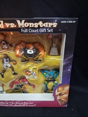 Space Jam Tune Squad vs Monstars Full Court Gift Set Michael Jordan Sealed NIB - Thumbnail 5