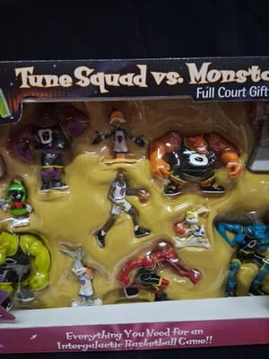 Space Jam Tune Squad vs Monstars Full Court Gift Set Michael Jordan Sealed # 3 - Thumbnail 3