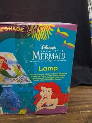 Little Mermaid Lamp With Glow in the Dark Shade, Violet Base - Rare Vintage - Thumbnail 8