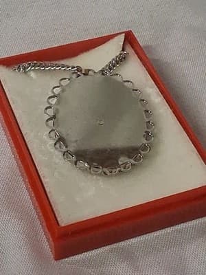 Brown Horse on a Round Shaped Crystal Pendant Necklace - Thumbnail 2