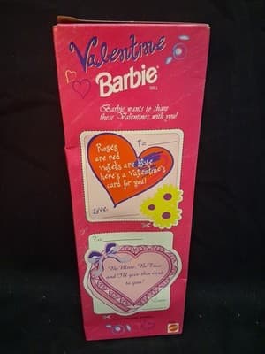 Valentine Barbie w/ Hair Brush Mattel 1997 Valentines 17649 Special Edition - Thumbnail 3