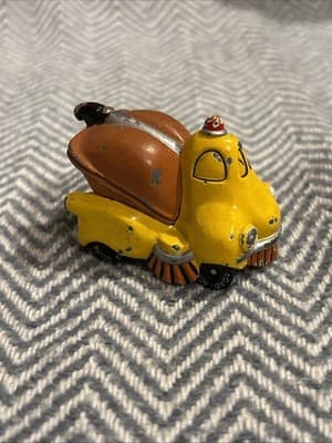 Hallmark 1988 Road Rover Fiery Fred Fore Truck - Thumbnail 10