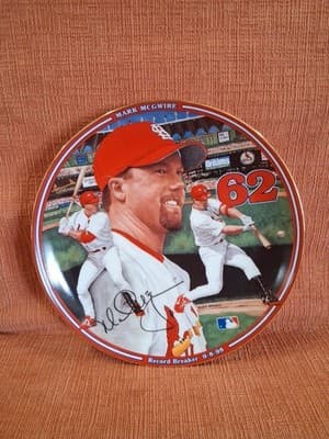 St. Louis Cardinals Mark McGwire #62 Record Breaker 9-8-98" Plate - Thumbnail 2