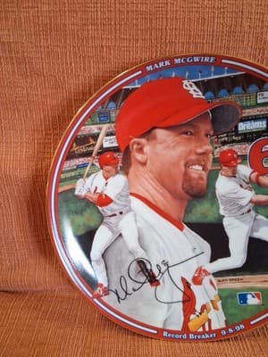 St. Louis Cardinals Mark McGwire #62 Record Breaker 9-8-98" Plate - Thumbnail 4