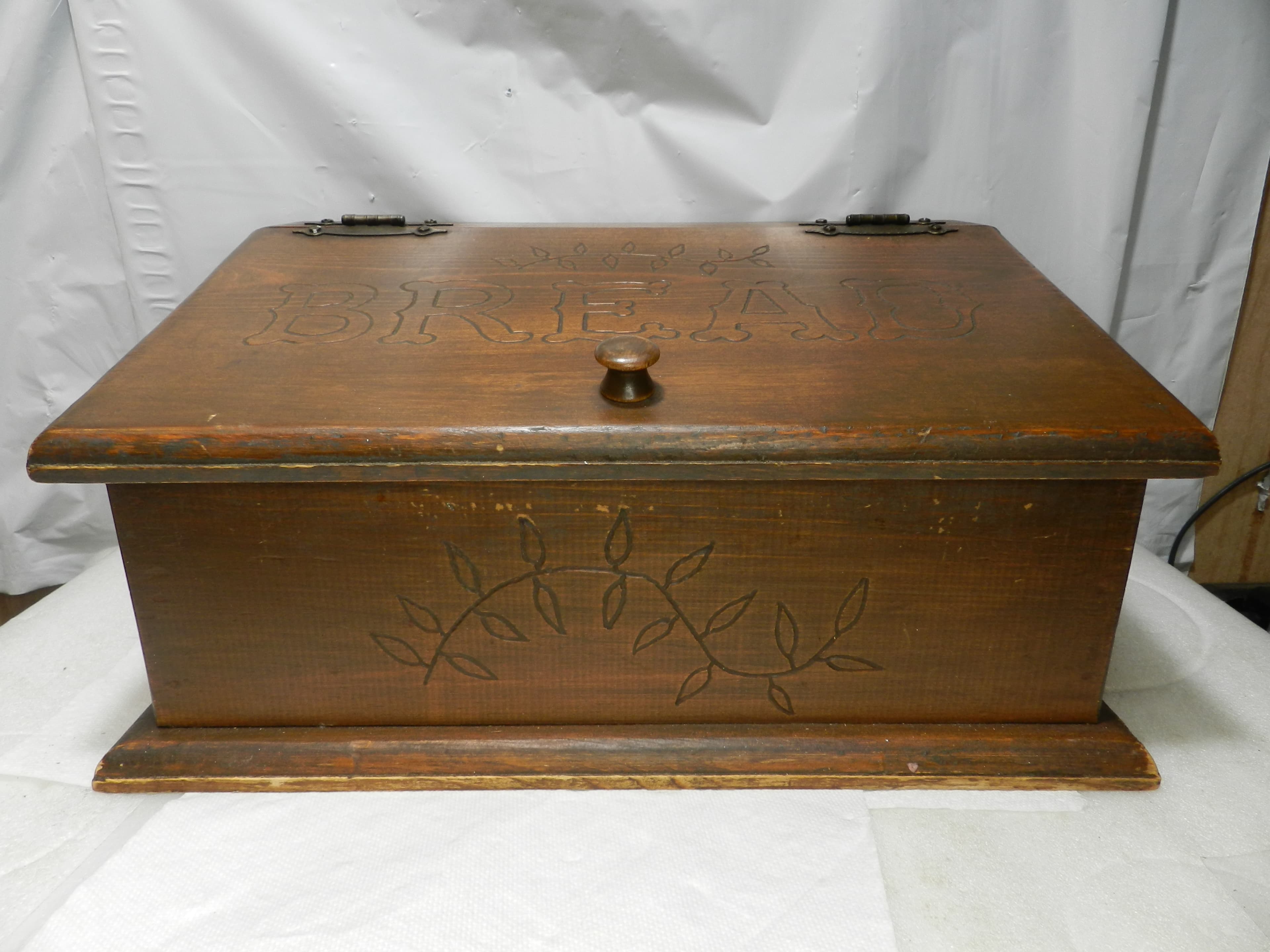 Vintage Rustic Wood Farm House Bread Box Pull Up Lid Carved Handmade N31J - Thumbnail 7