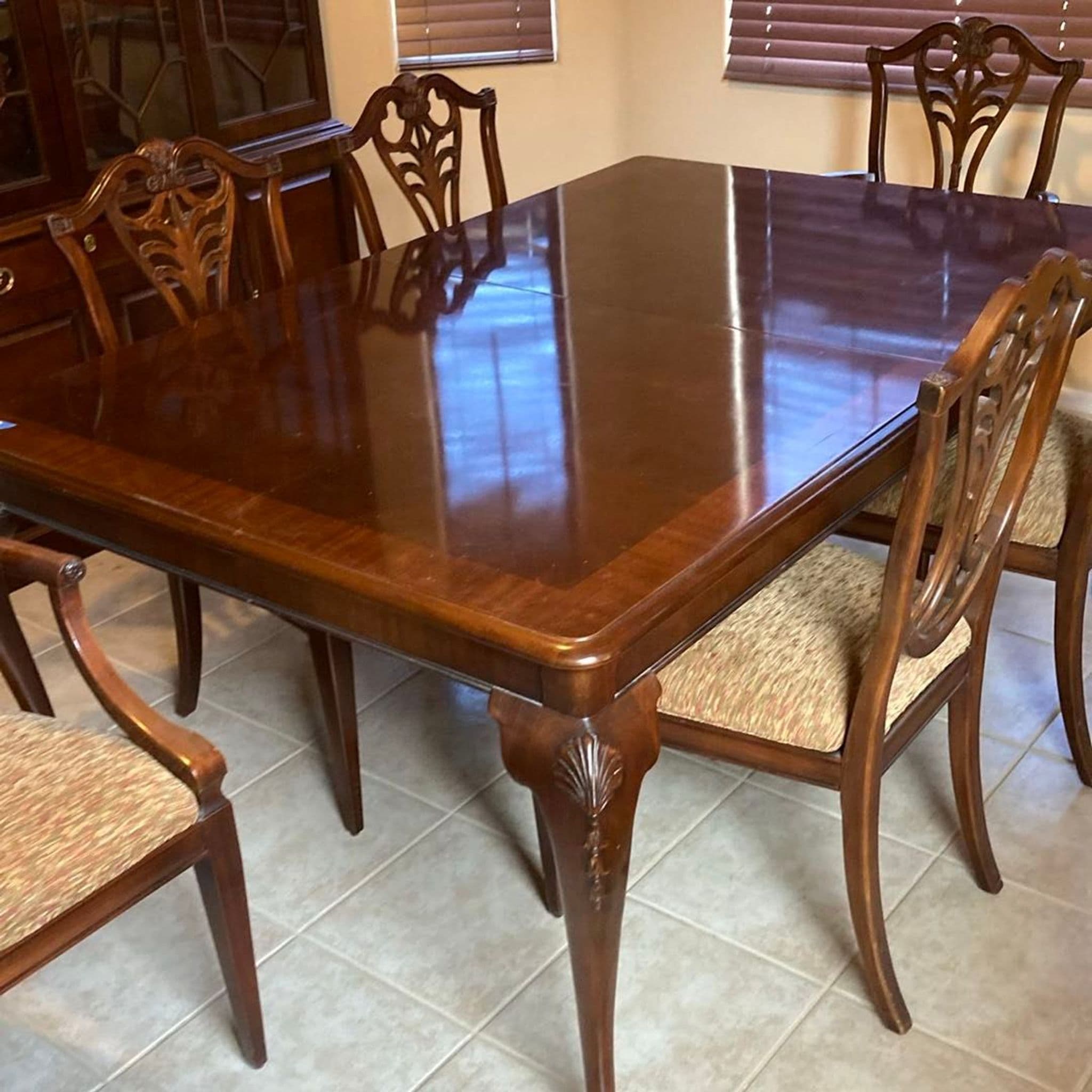 Henredon Solid Wood Dining Set with 6 Chairs - Thumbnail 6