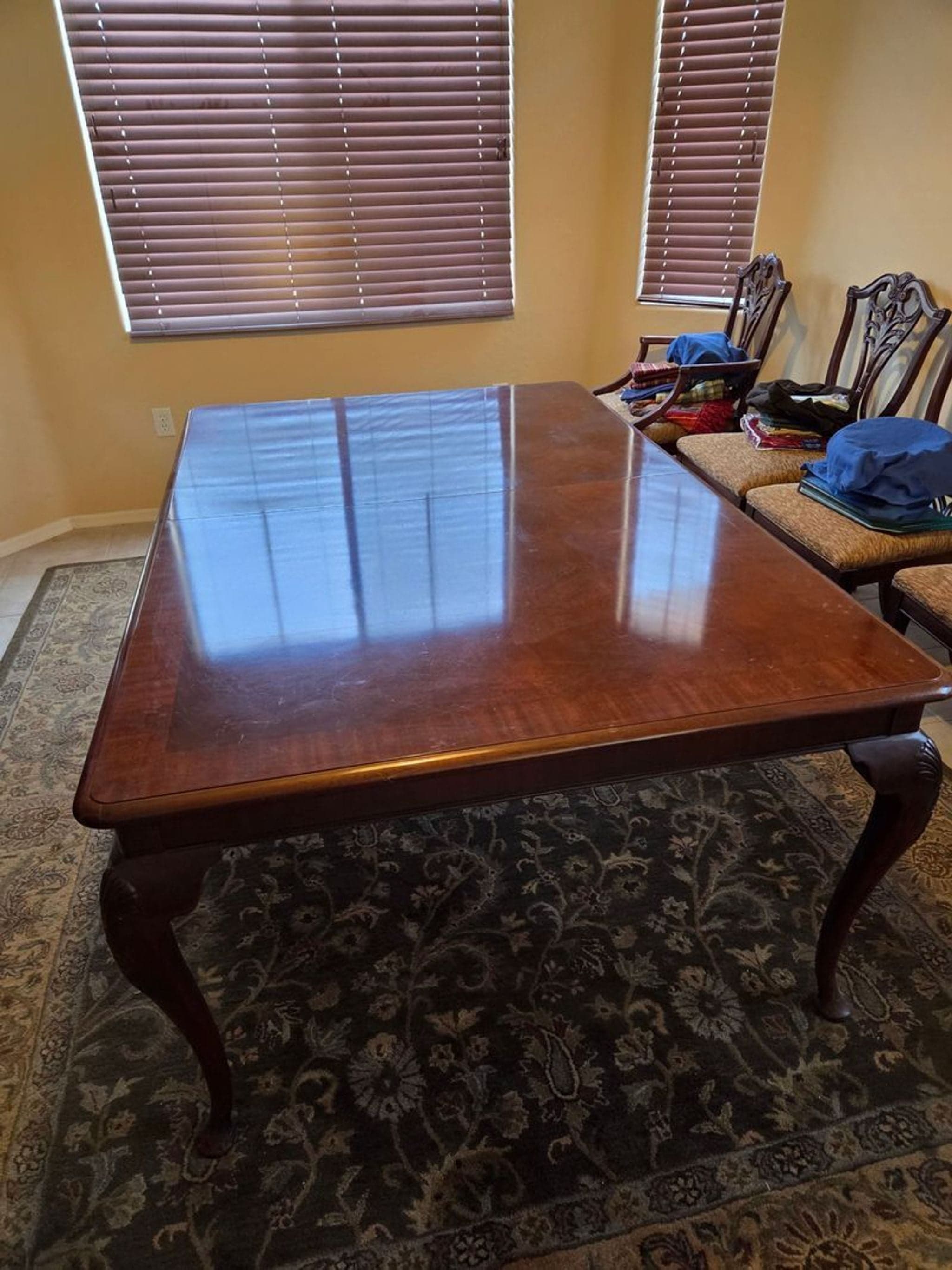 Henredon Solid Wood Dining Set with 6 Chairs - Thumbnail 3