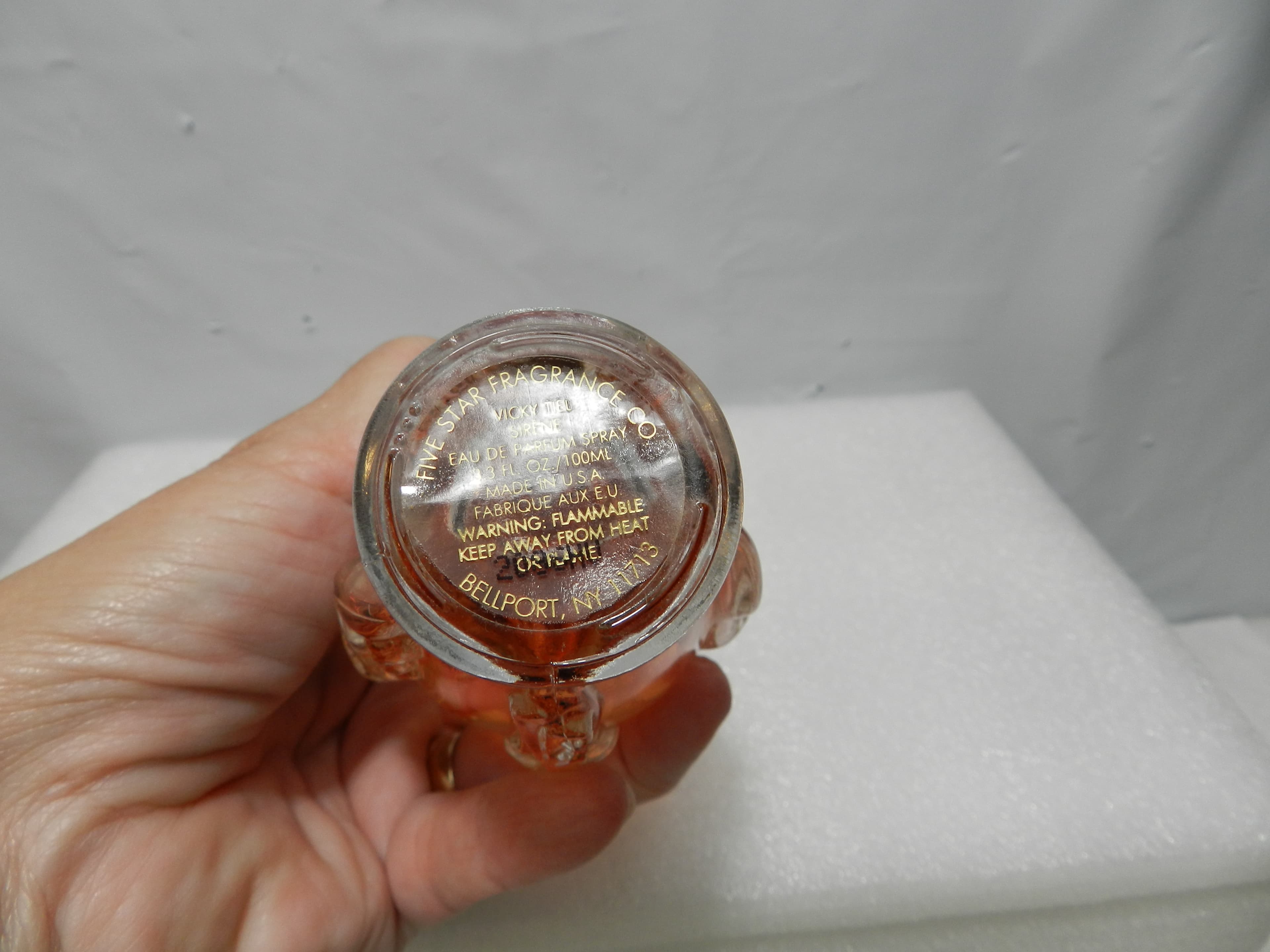 Vicky Tiel Sirene Eau de Parfum Spray 3.3 oz Womens Perfume No Box (N43K) - Thumbnail 3